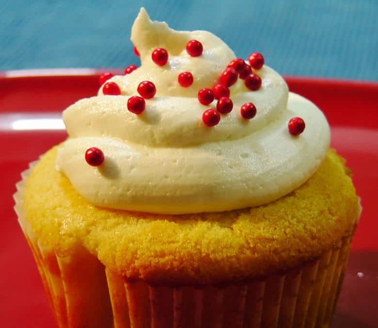 Eggless Vanilla Cupcake