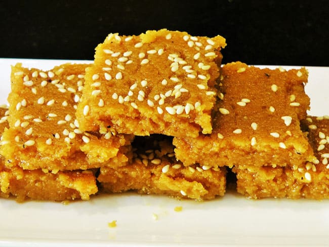 Gul Papdi - Marathi Recipe
