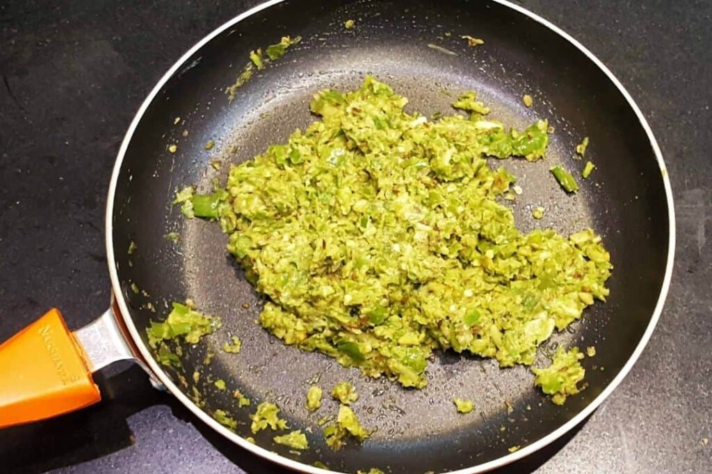 Hirvya Mirchicha Thecha - Marathi Recipe