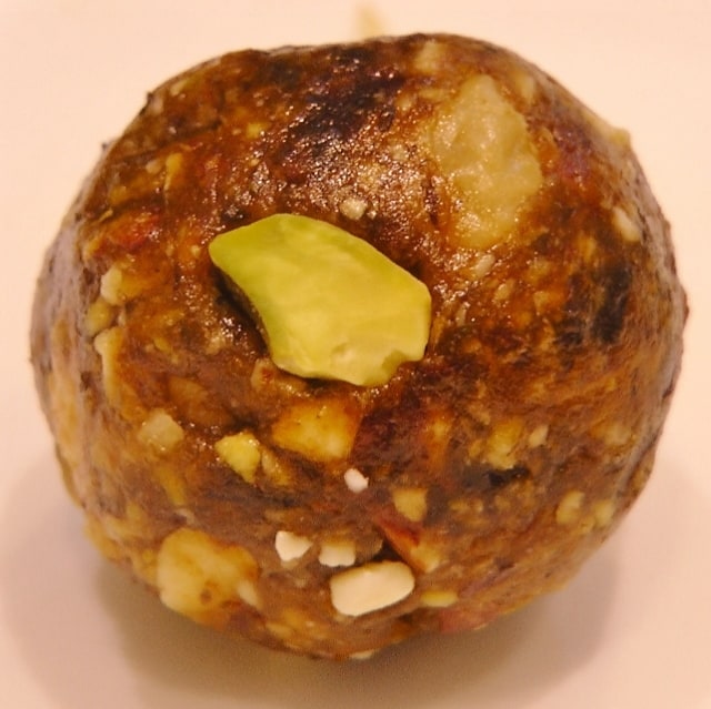 Khajur Ladoo
