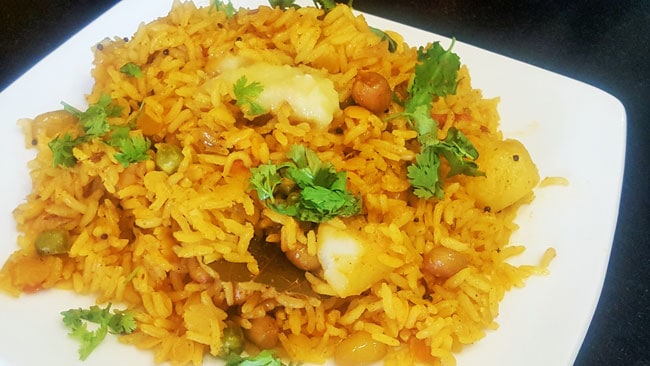 Khandeshi Masala Khichadi - Marathi Recipe