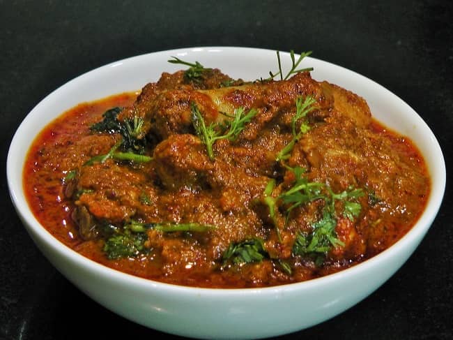 Konkani Chicken Curry - Maharashtrian Recipe