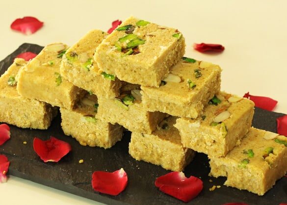 Besan Burfi - Marathi Recipe