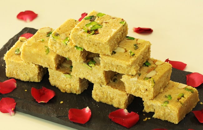 Besan Burfi - Marathi Recipe