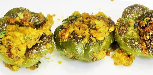 Bharali Dhobali Mirchi - Marathi Recipe