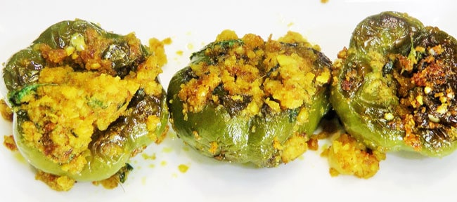 Bharali Dhobali Mirchi - Marathi Recipe