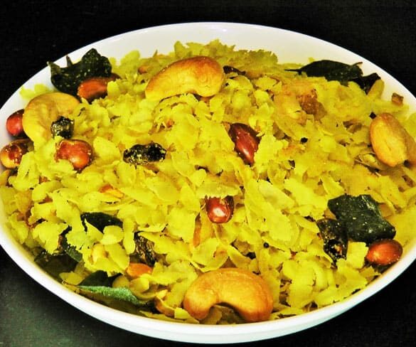 Patal Poha Chivda - Marathi Recipe