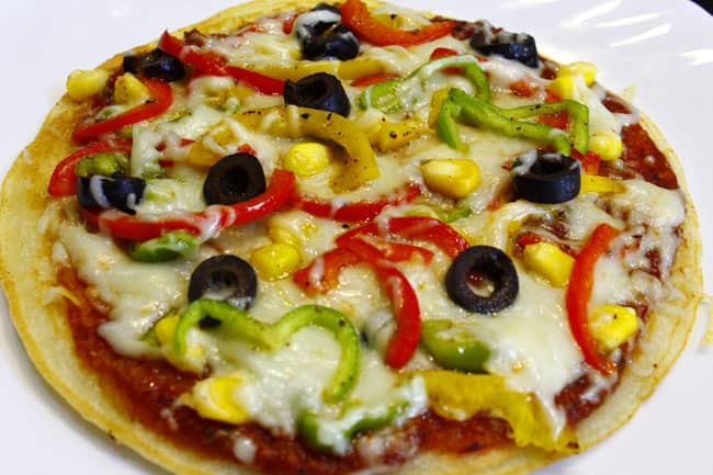 Pizza Without Maida and Yeast - Hindi Recipe