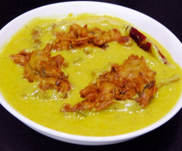 Punjabi Kadhi Pakoda
