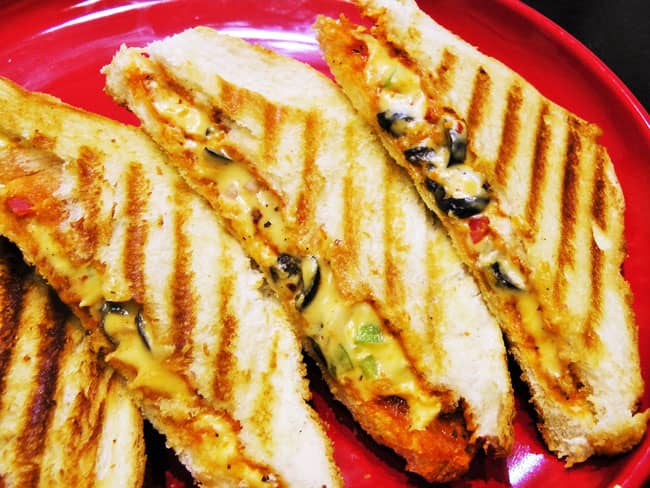 Quick Pizza Sandwich