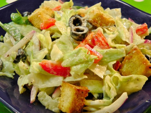 Salad with yogurt dressing