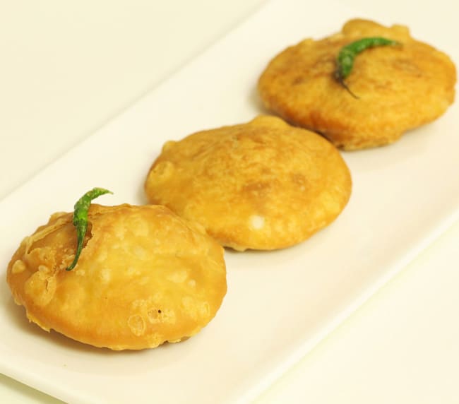 Shegaon Kachori - Marathi Recipe