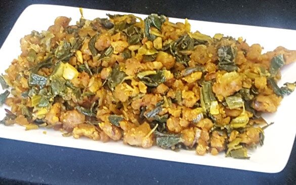 Spring Onion with Besan - Marathi Recipe